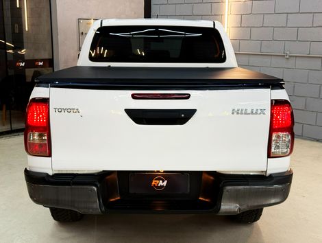 Toyota Hilux CD 4x4 2.8 Diesel Mec.