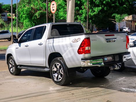 Toyota Hilux CD SRX 4x4 2.8 TDI 16V Diesel Aut.