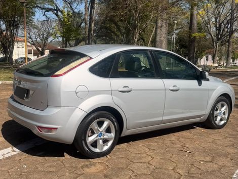 Ford Focus 2.0 16V/ 2.0 16V Flex 5p