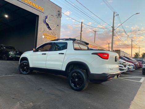 Fiat Toro Freedom 1.8 16V Flex Aut.