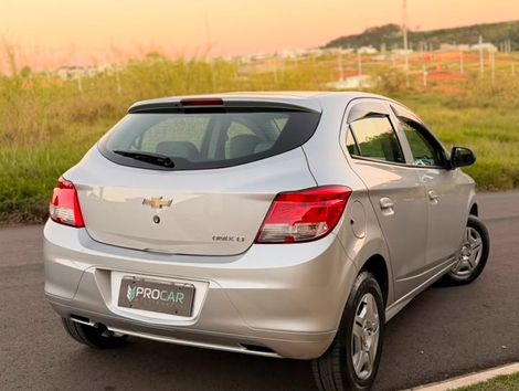 Chevrolet ONIX HATCH LT 1.0 8V FlexPower 5p Mec.