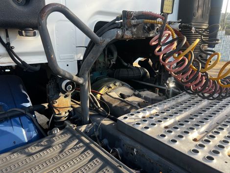 VOLVO VM 330 4x2 2p (diesel) (E5)