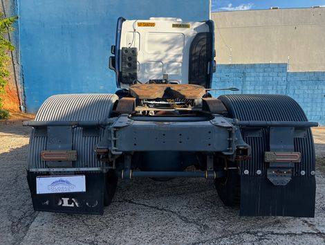 VOLVO VM 330 4x2 2p (diesel) (E5)