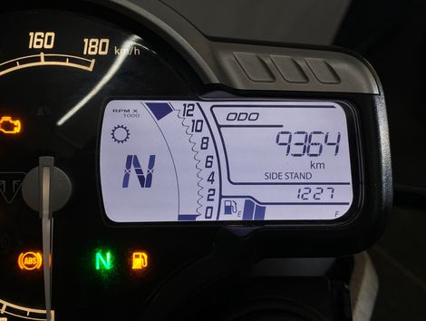 TRIUMPH SPEED 400