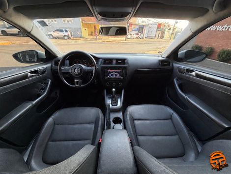 VolksWagen JETTA Comfortline 2.0 T.Flex 8V 4p Tipt.
