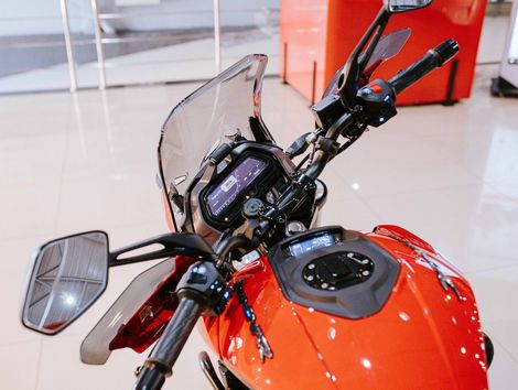 BAJAJ D400