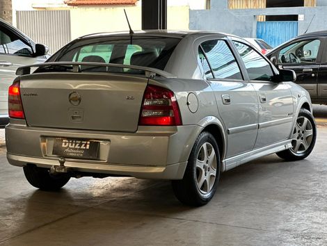 Chevrolet Astra Comfort 2.0 MPFI FlexPower 8V 5p