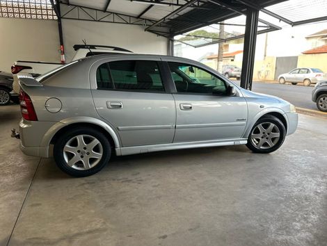 Chevrolet Astra Comfort 2.0 MPFI FlexPower 8V 5p