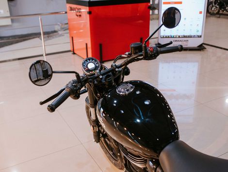 Royal Enfield Meteor 350 Fireball 