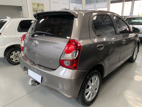Toyota ETIOS X Plus 1.5 Flex 16V 5p Aut.