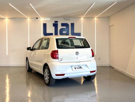VolksWagen Fox 1.6 Mi Total Flex 8V 5p