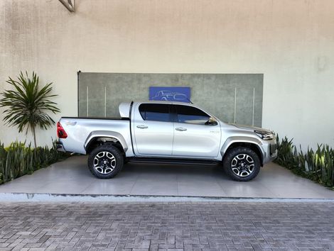 Toyota Hilux CD SRX Plus 4x4 2.8 TDI Die. Aut.