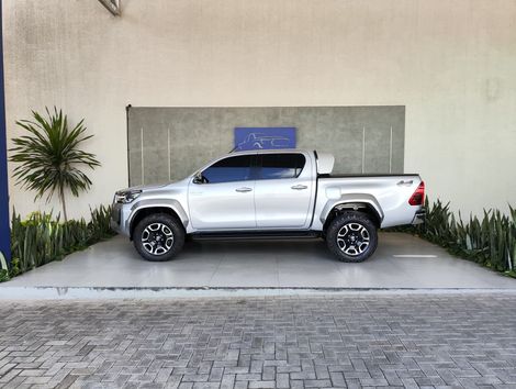 Toyota Hilux CD SRX Plus 4x4 2.8 TDI Die. Aut.