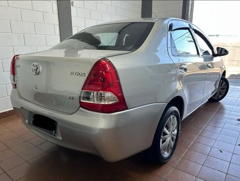 Toyota ETIOS XS Sedan1.5 Flex 16V 4p Mec.