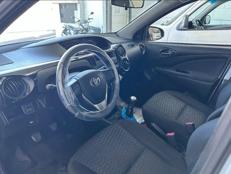Toyota ETIOS XS Sedan1.5 Flex 16V 4p Mec.