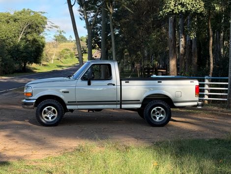Ford F-1000 XLT Diesel Turbo