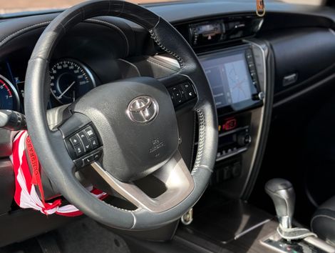 Toyota Hilux SW4 SRV 4x2 2.7 Flex 16V Aut.