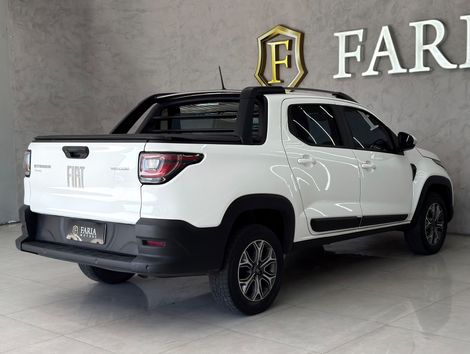 Fiat Strada Volcano 1.3 Flex 8V CD