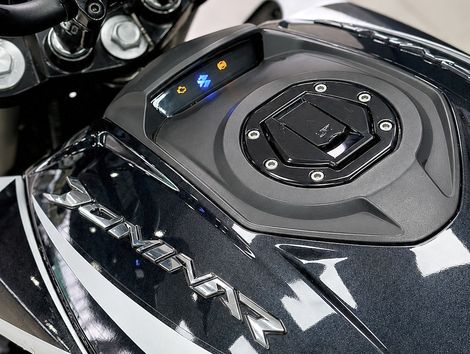 BAJAJ DOMINAR 250