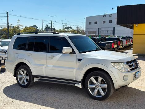 Mitsubishi Pajero HPE Full 3.2 4x4 T.I.Dies. 5p Aut