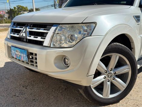 Mitsubishi Pajero HPE Full 3.2 4x4 T.I.Dies. 5p Aut