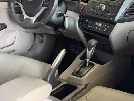 Honda Civic Sedan LXR 2.0 Flexone 16V Aut. 4p
