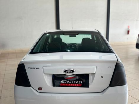 Ford Fiesta Sedan SE 1.6 8V Flex 4p