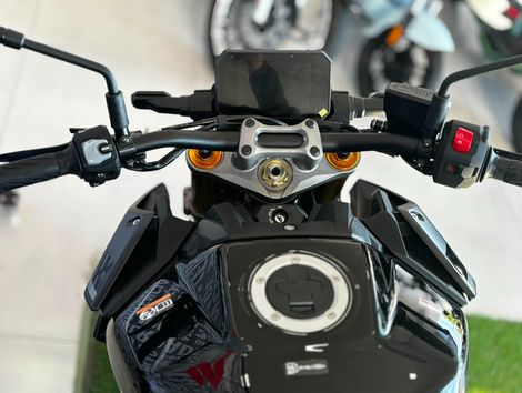 SUZUKI GSX-S 1000