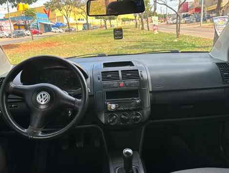 VolksWagen Polo Sedan 1.6 Mi Total Flex 8V 4p