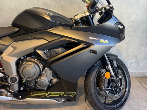 TRIUMPH DAYTONA 660