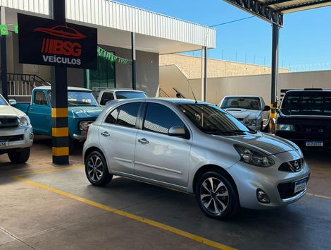 Nissan MARCH SL 1.6 16V Flex Fuel 5p