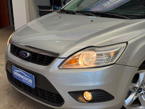 Ford Focus 1.6 S/SE/SE Plus Flex 8V/16V  5p