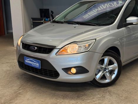 Ford Focus 1.6 S/SE/SE Plus Flex 8V/16V  5p