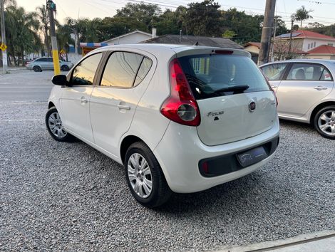 Fiat Palio ESSENCE 1.6 Flex 16V 5p