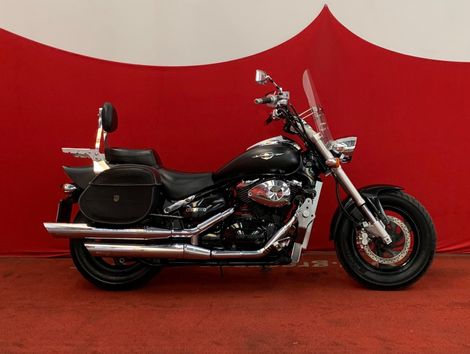 SUZUKI BOULEVARD M800