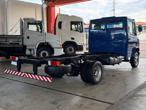 MERCEDES-BENZ 710/ 710 Plus 2p (diesel)