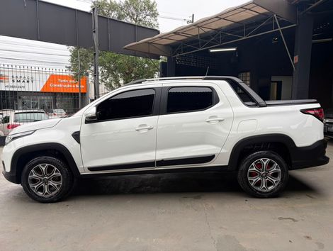 Fiat Strada Volcano 1.3 Flex 8V CD