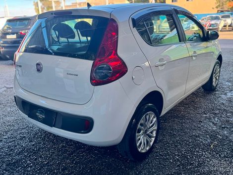 Fiat Palio ESSENCE 1.6 Flex 16V 5p