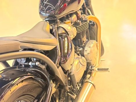 TRIUMPH BONNEVILLE BOBBER 1200cc