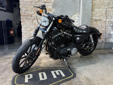 Harley XL 883N IRON