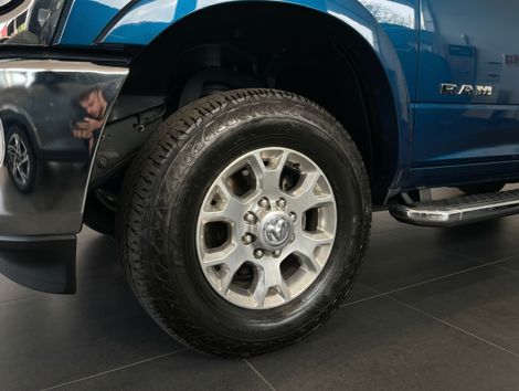 DODGE 6.7 I6 TURBO DIESEL LARAMIE CD 4X4 AUTOMÁTICO