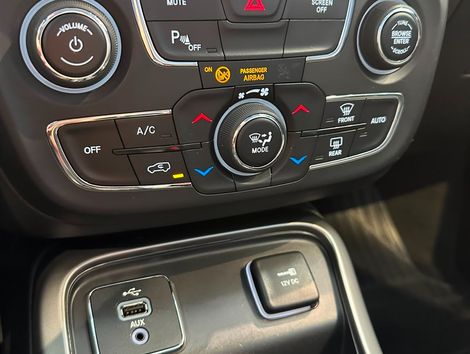 Jeep COMPASS LONGITUDE 2.0 4x2 Flex 16V Aut.