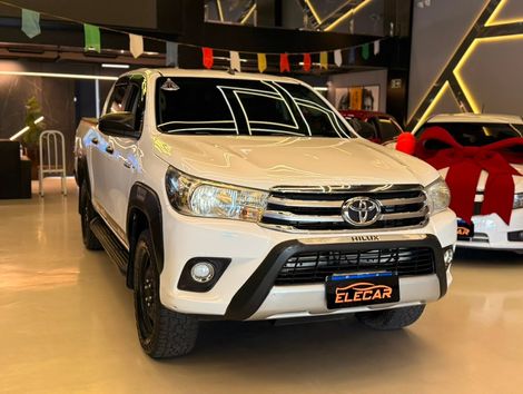Toyota Hilux CD 4x4 2.8 Diesel Mec.