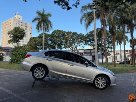 Honda Civic Sedan LXR 2.0 Flexone 16V Aut. 4p