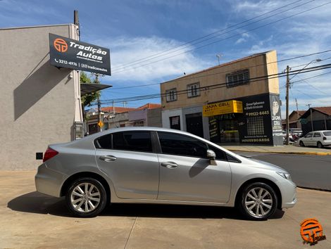 Honda Civic Sedan LXR 2.0 Flexone 16V Aut. 4p