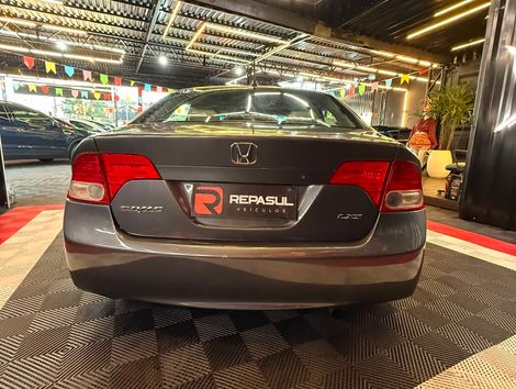 Honda Civic Sedan LXS 1.8/1.8 Flex 16V Aut. 4p