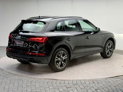 Audi Q5 Perf. Black 2.0 TFSIe S.Tr. Qt (Hib.)