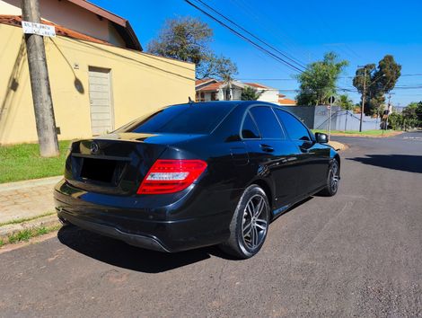 Mercedes C-200 CGI Avantgarde 1.8 16V 184cv Aut.