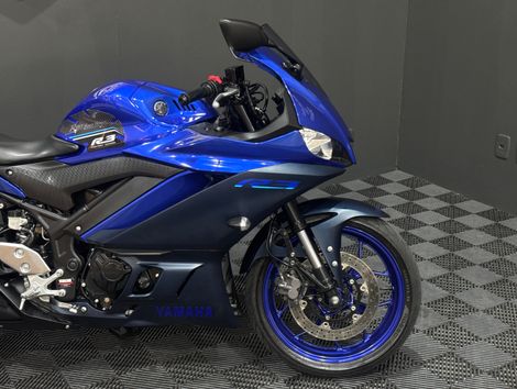 YAMAHA YZF R-3 321/ABS