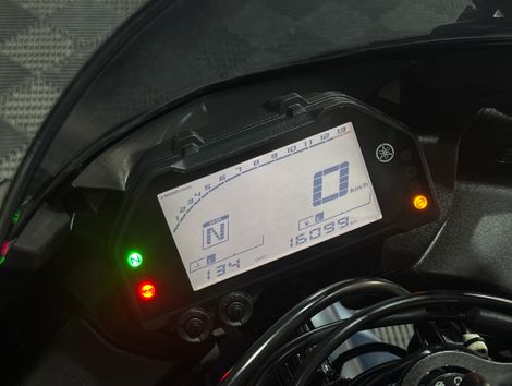 YAMAHA YZF R-3 321/ABS